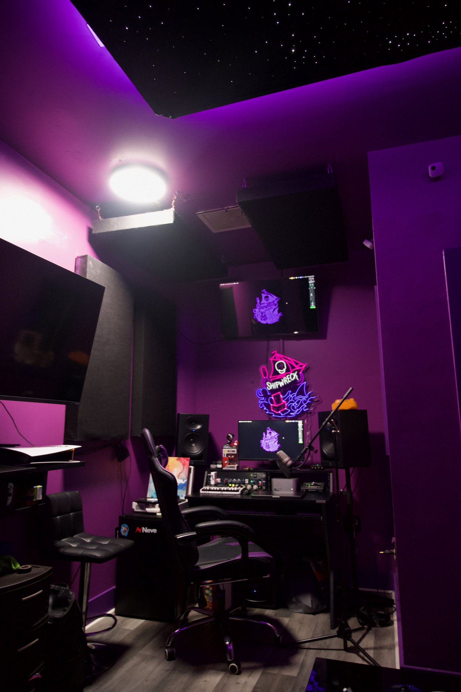 Shipwreck studio interior 2